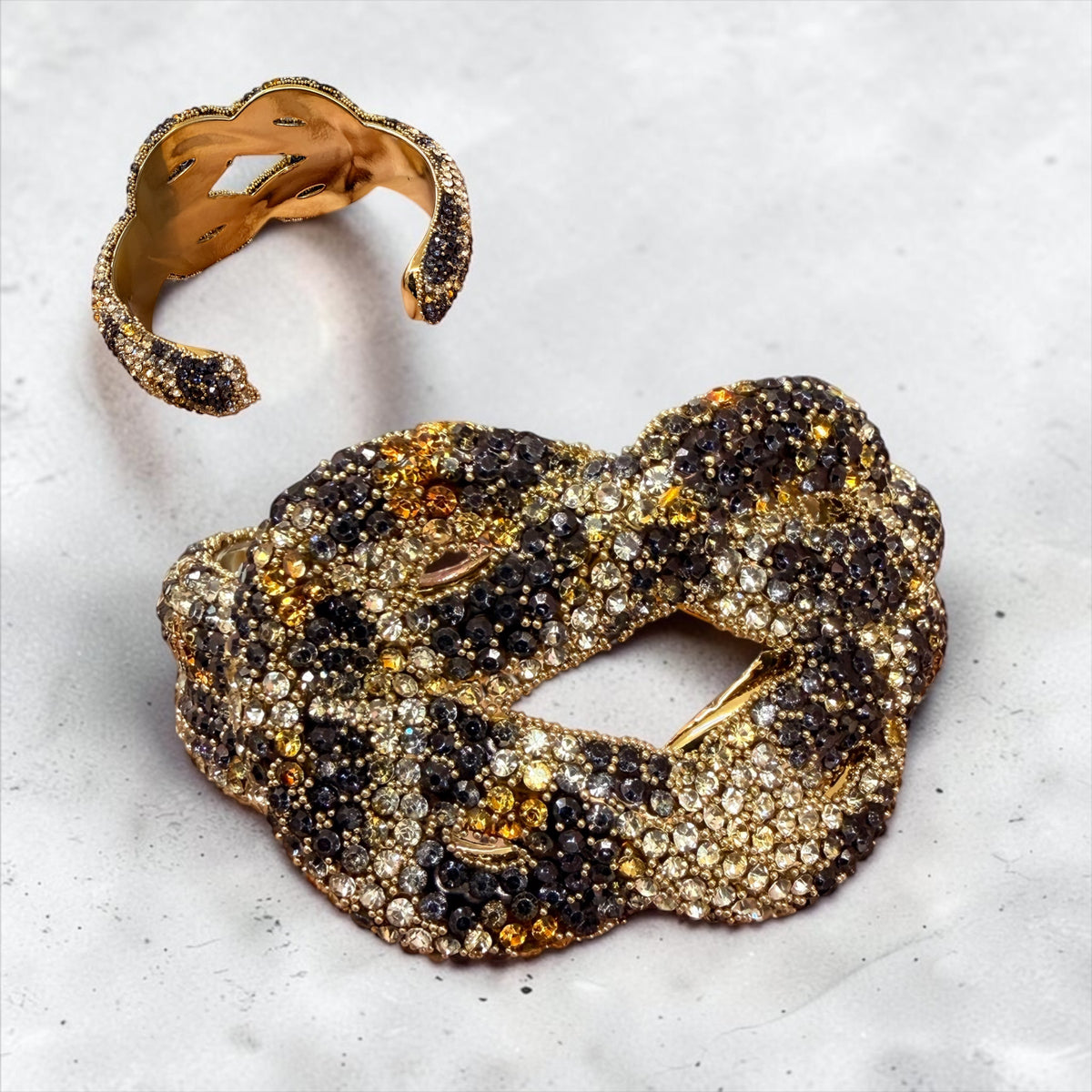 Twist cheetah Cuff
