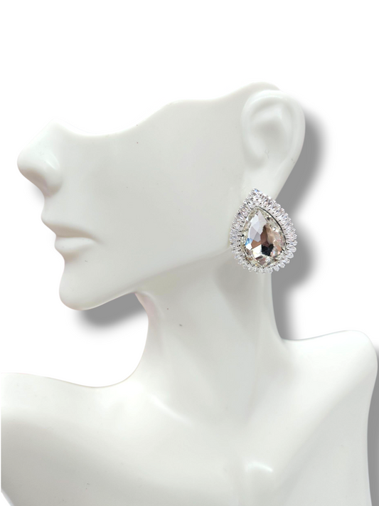 Teardrop Almond stud