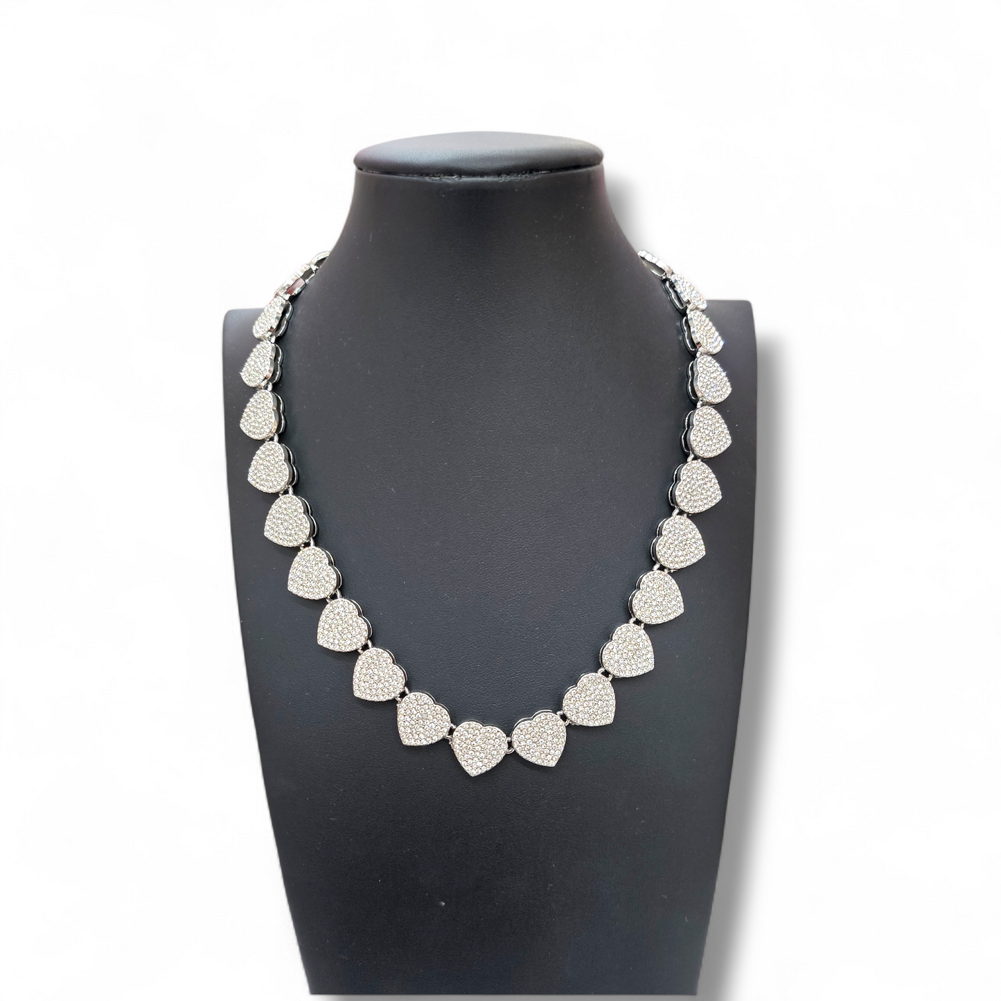Silver single line heart necklace