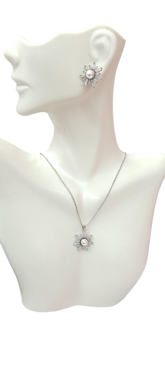 Flare flower necklace