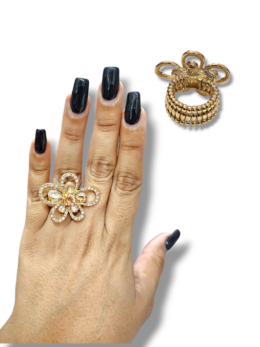Topaz cut out flower ring