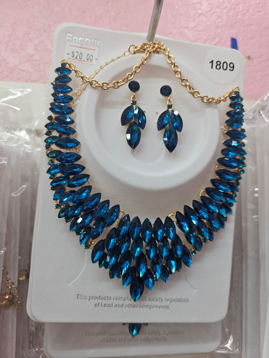 Teal necklace