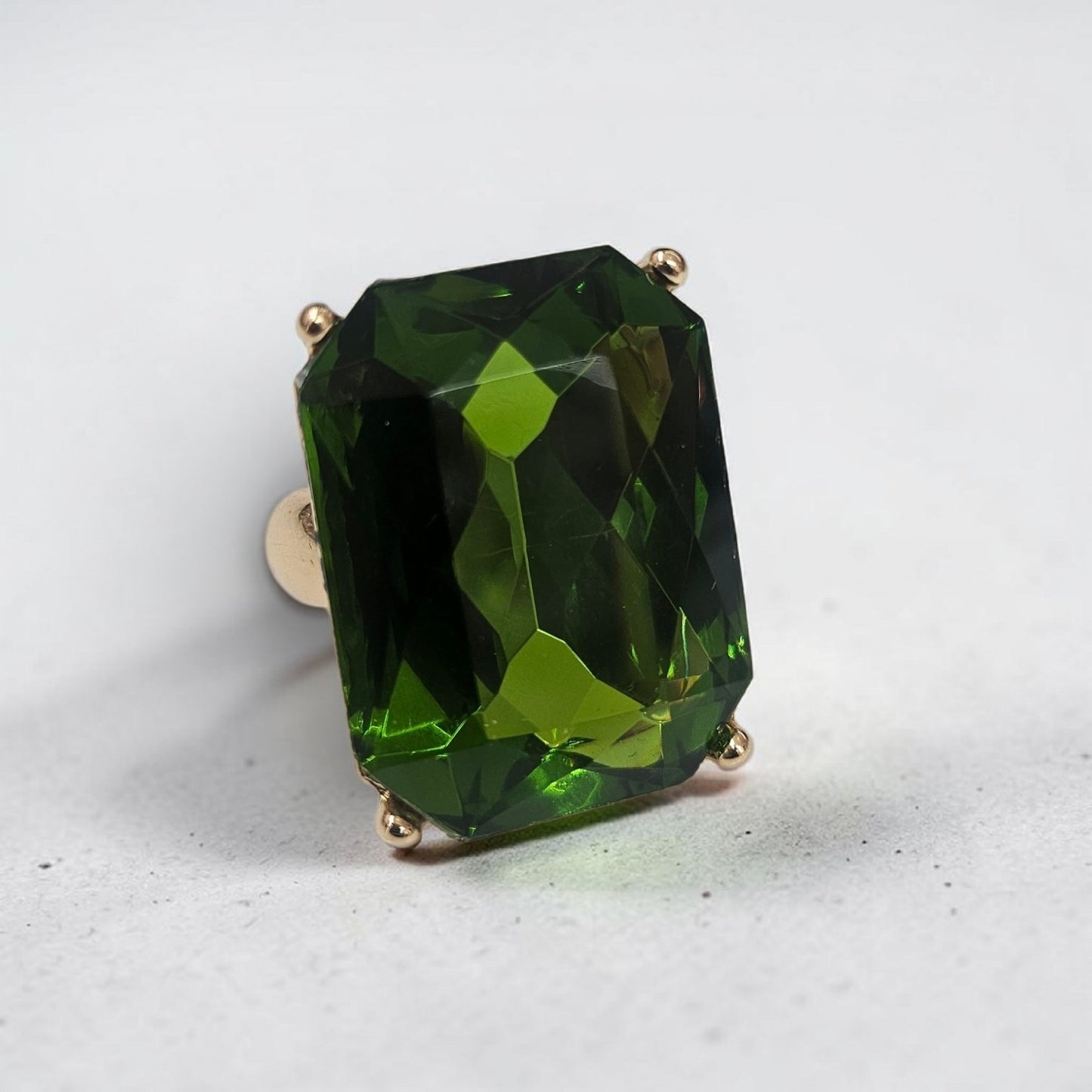 Emerald  green rhinestone ring