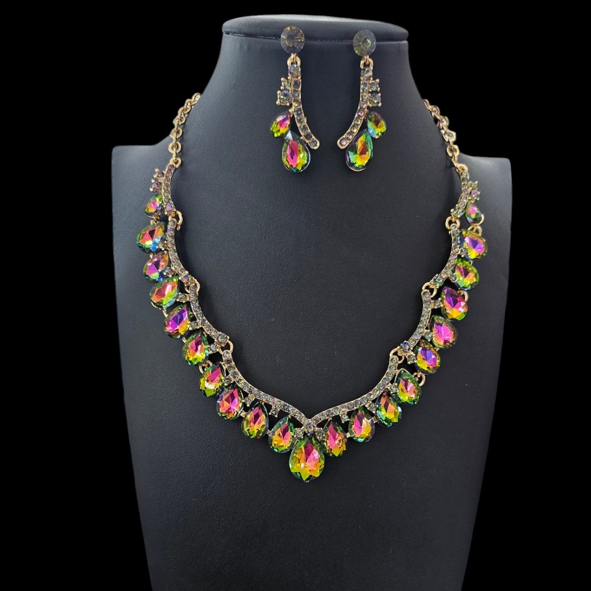 oil slick neckline necklace