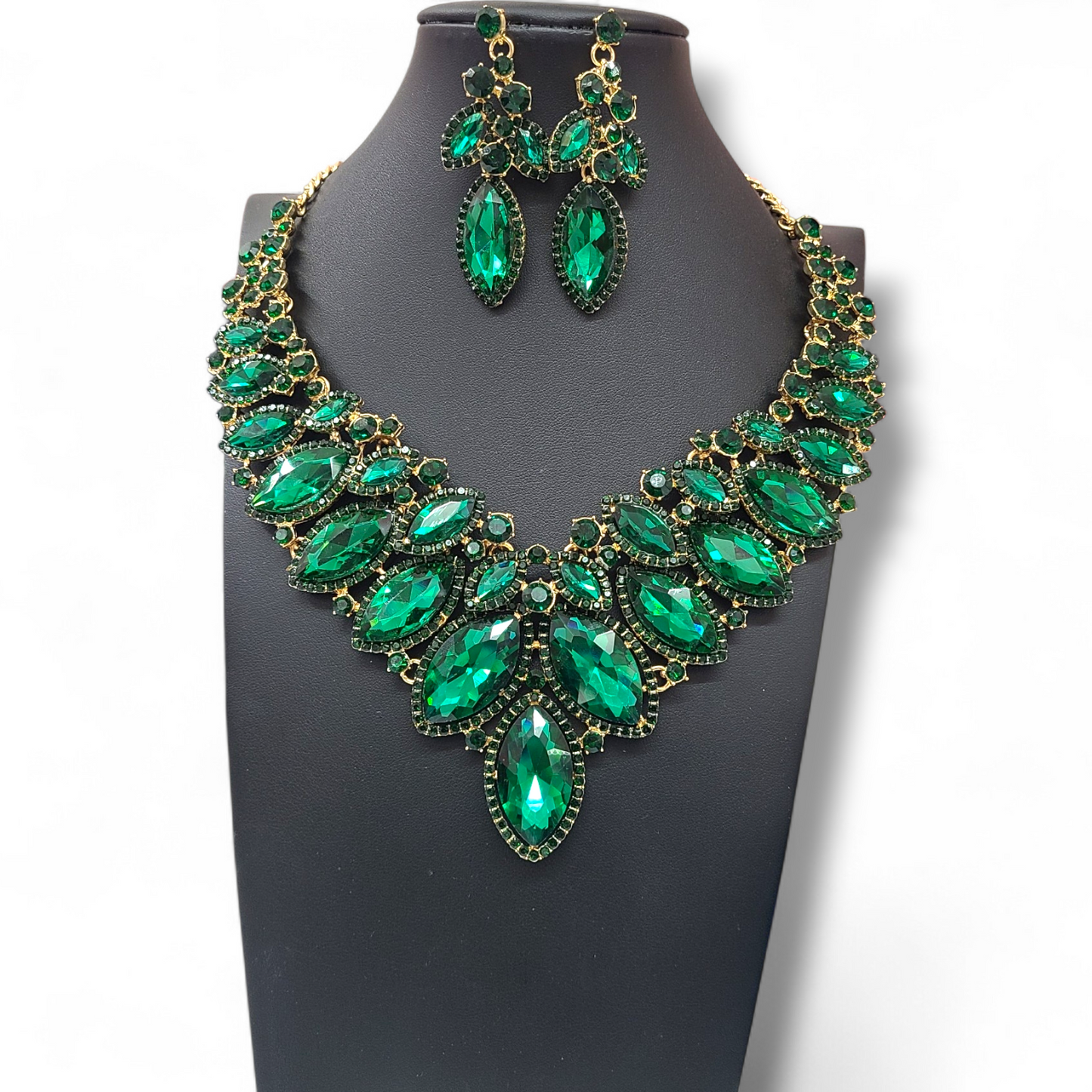 Green gold necklace